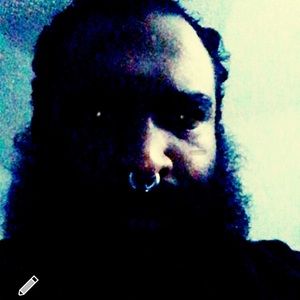 Meet your Posher, Emmanuel